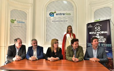 Se presentó la Fiesta Nacional de Carrozas Estudiantiles