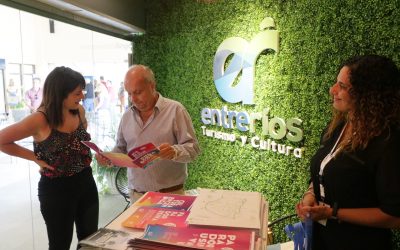 Se instaló un punto de información turística en el aeropuerto de Paraná