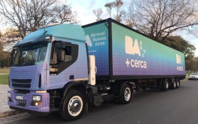 El camión de promoción turística de la ciudad de Buenos Aires llega de visita a Rosario