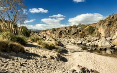 Mina Clavero presenta para este verano, el río, las montañas y la noche cordobesa