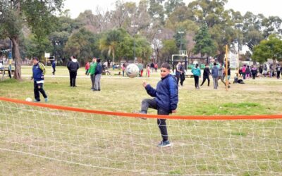 En Rosario siguen las actividades en polideportivos municipales y habrá destacados eventos competitivos