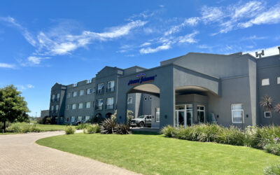 El hotel ícono en la zona de Funes cumple y celebra su 10° Aniversario